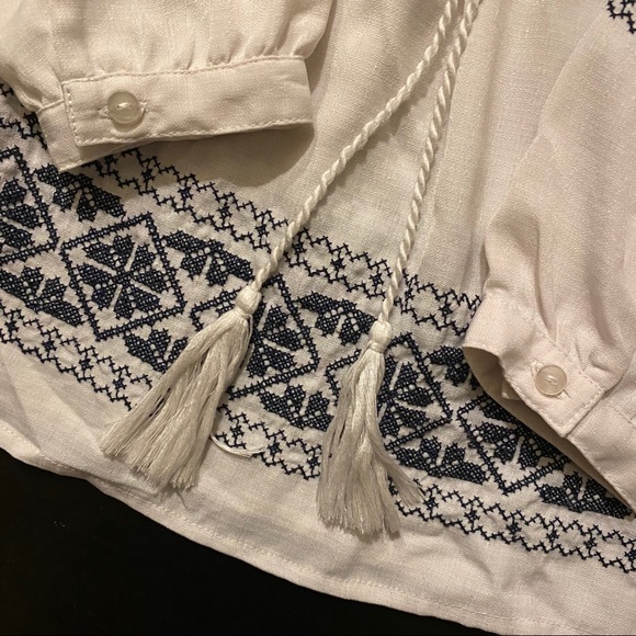 🍉White V-Neck Tassel Blouse - Picture 5 of 7